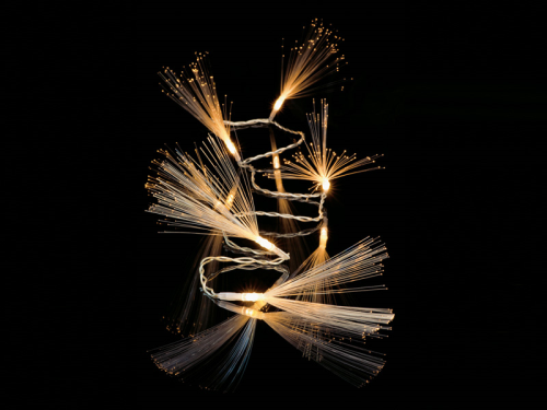 Phantasievolle Glasfaserlichterkette - versprüht besonderen Weihnachtszauber und lädt zum Träumen ein
